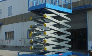 曲臂式高空作業平臺助力工廠提高檢修效率